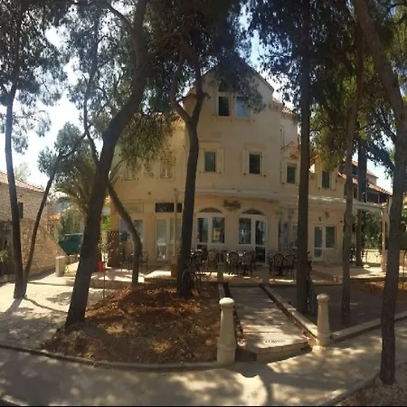 Pensjonat Simba Supetar